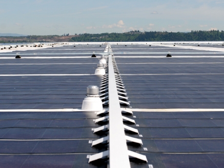 Solar roofing on a large commercial building